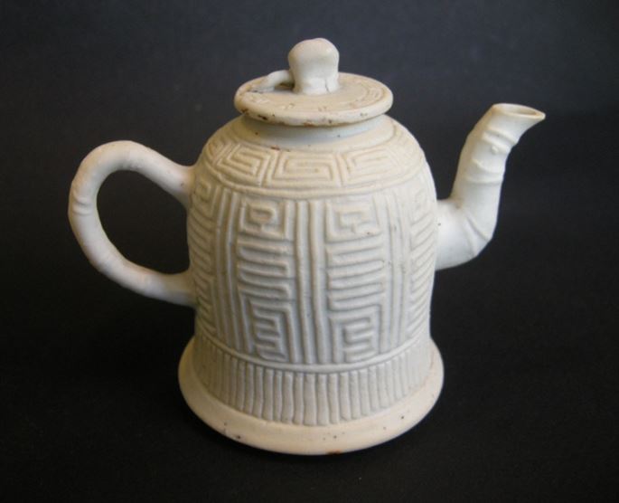 Small winepot in biscuit with Shou character decor | MasterArt